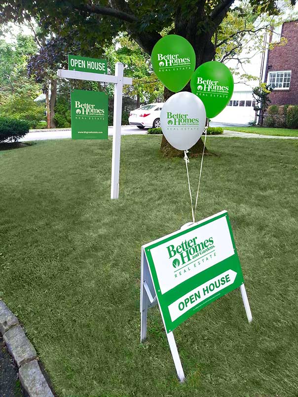 Clean Slate Open House Tips_Balloons on Signs