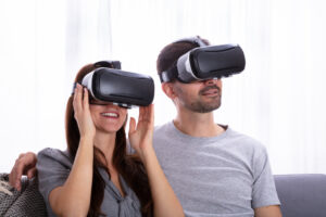 couple using VR lenses