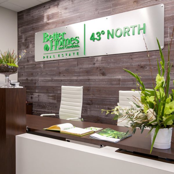 43° North Front Desk