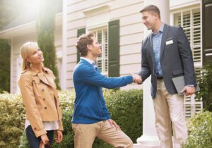 How to Overcome the Challenges of Selling a Home During the Summer